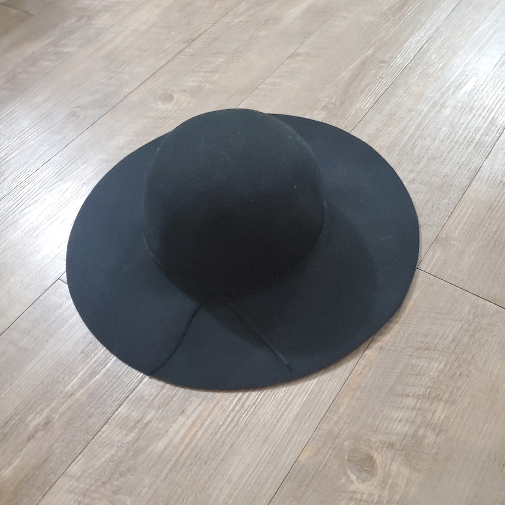 Nine West Floppy Hat